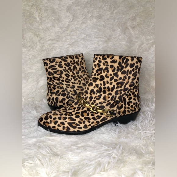 Coach Leopard Print Ankle Boots with Gold Chain size 9.5 - Picture 12 of 14